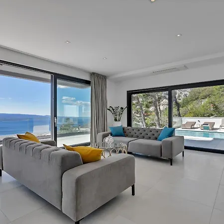 Melody فيلة Bast