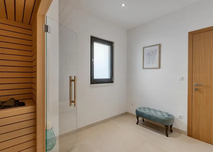 Βίλα Melody Bast